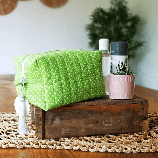 Toiletry Bag Quilted - Sunday Picnic