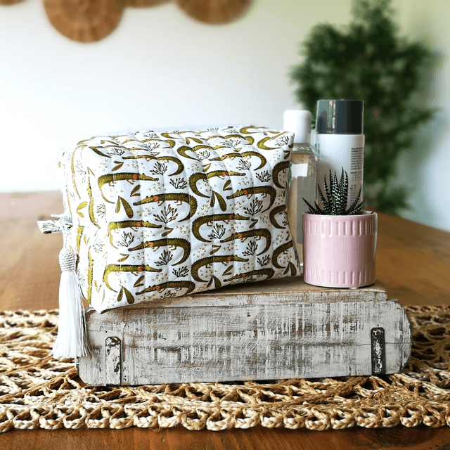 Toiletry Bag Quilted - Alligators