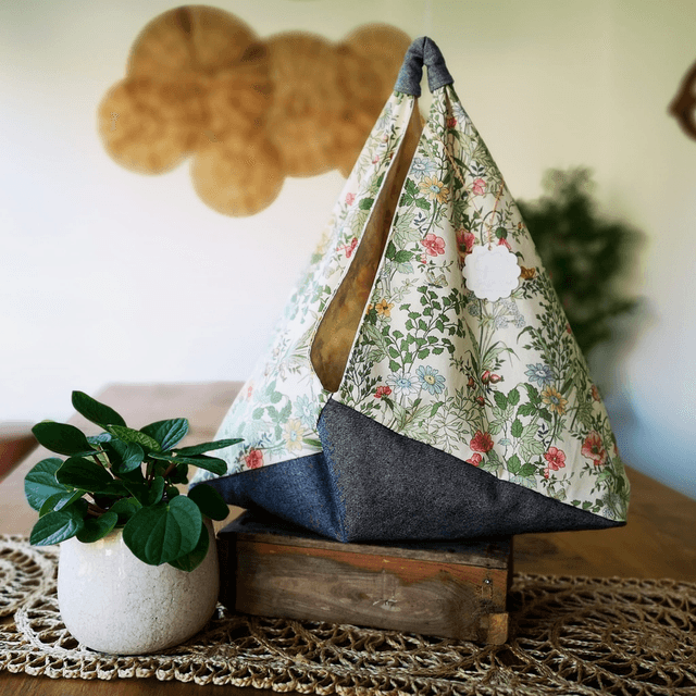 Market Bento Bag - Vintage Butterfly